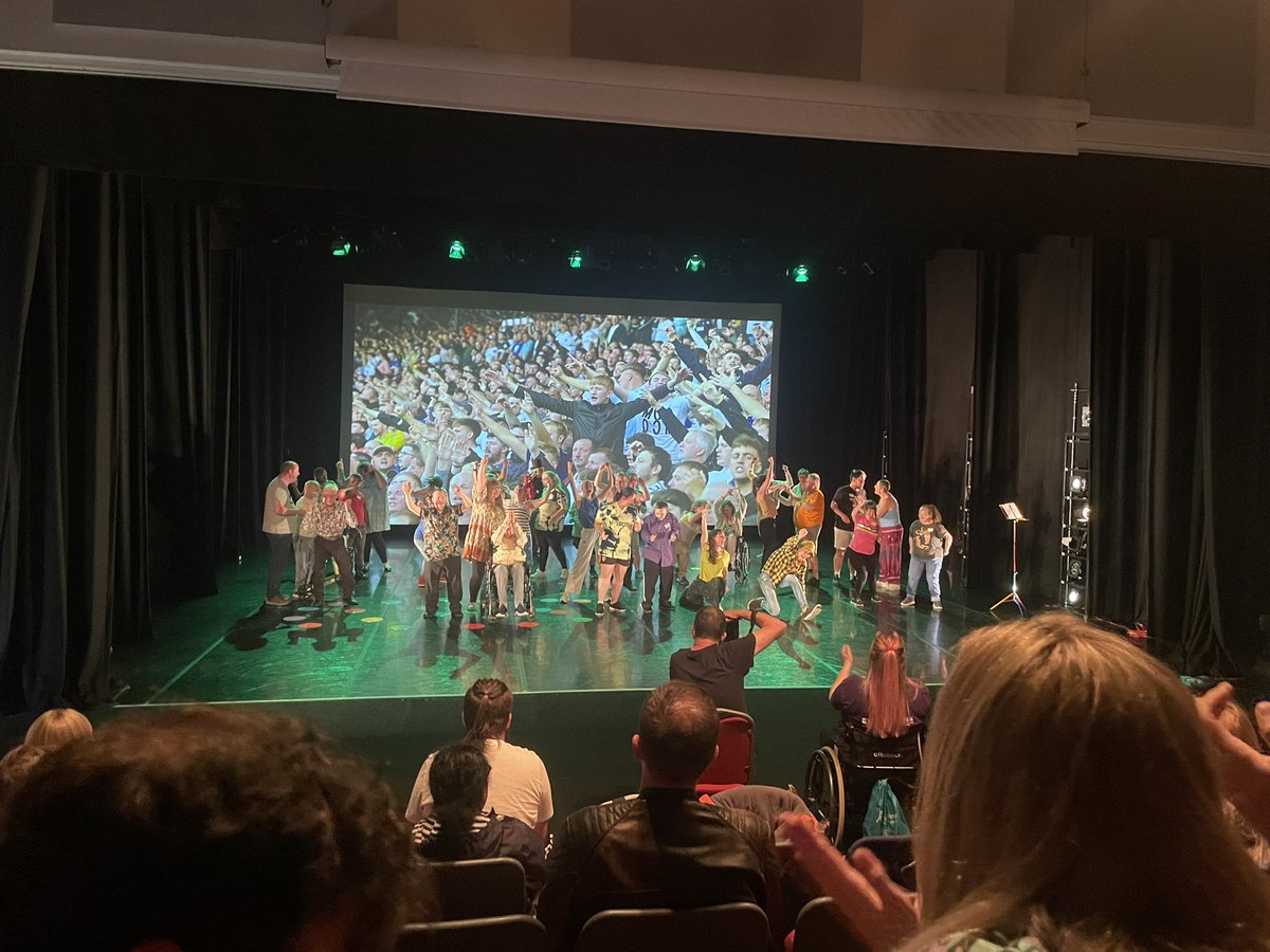 Hannah_YD's tweet photo. A truly magnificent performance from our Leaps and Bounds dancers, beautifully crafted by Mati, Charlotte and Ellen. A proud moment for @YorkshireDance #Expressions https://t.co/jZtFQNETr4