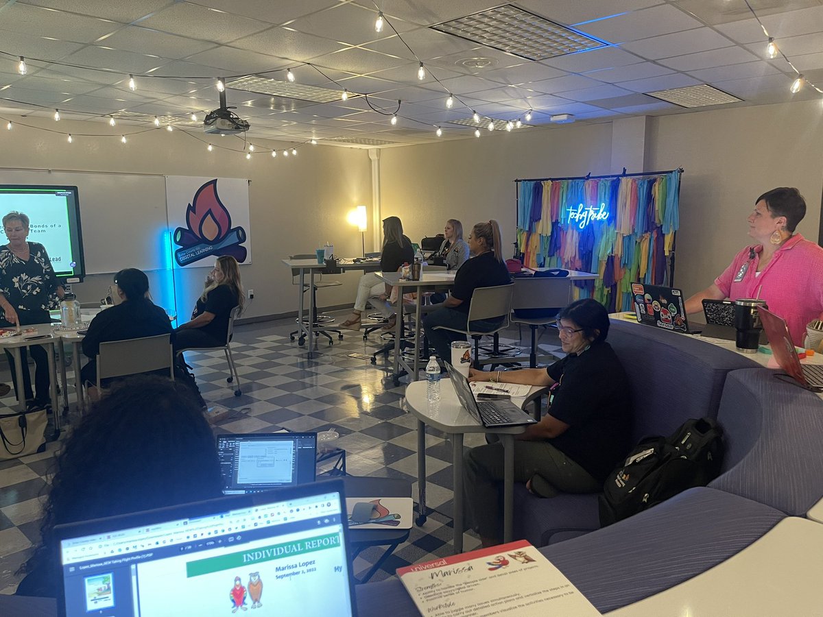 MarissaLopez713's tweet photo. Deepening the bonds of a cohesive team ❤️ #birdstraining @TechEcisd #DigitalLearningTeam https://t.co/OwOSm0g5my