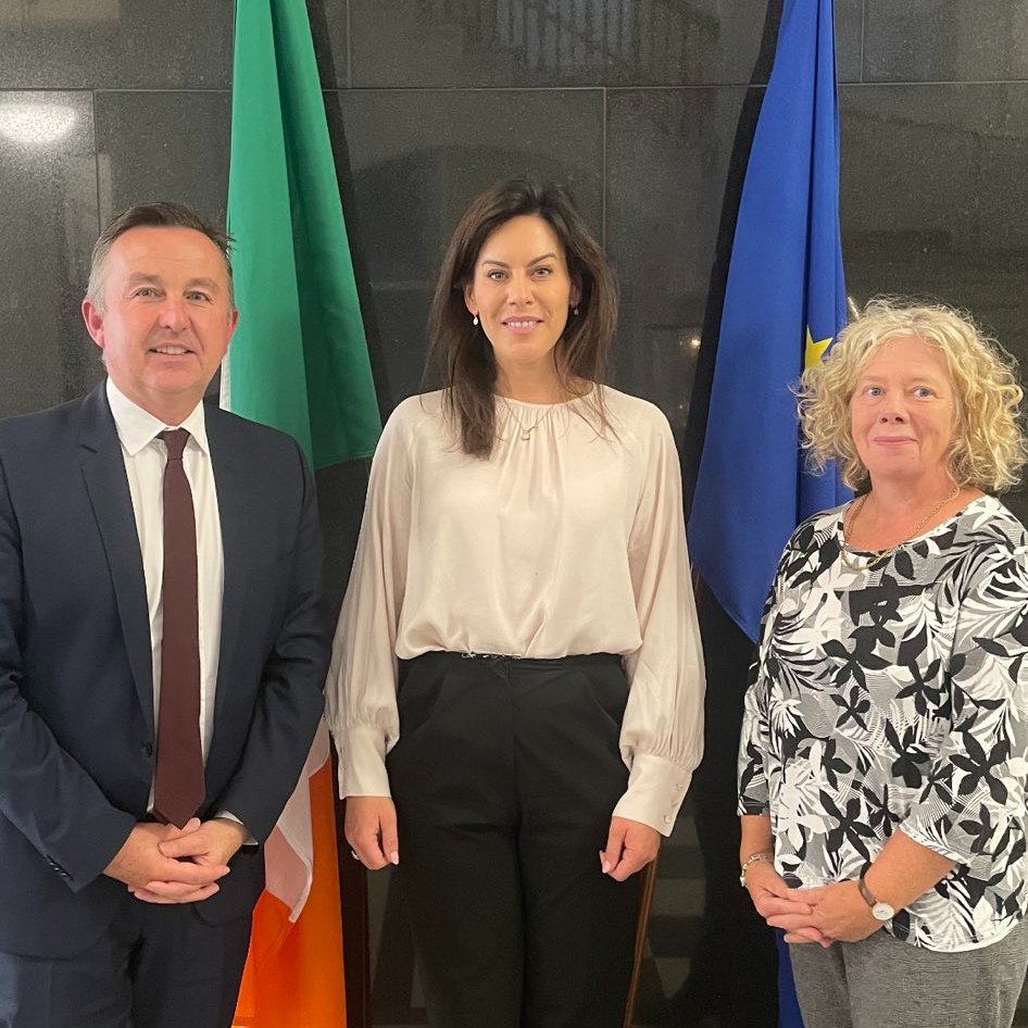 We were delighted to meet with @CarrollJennifer @IRLDeptFinance⁩ to discuss ⁦the @WomeninFinance⁩ charter following the recent publication of the first annual report on the Women in Finance charter, compiled by the ESRI.