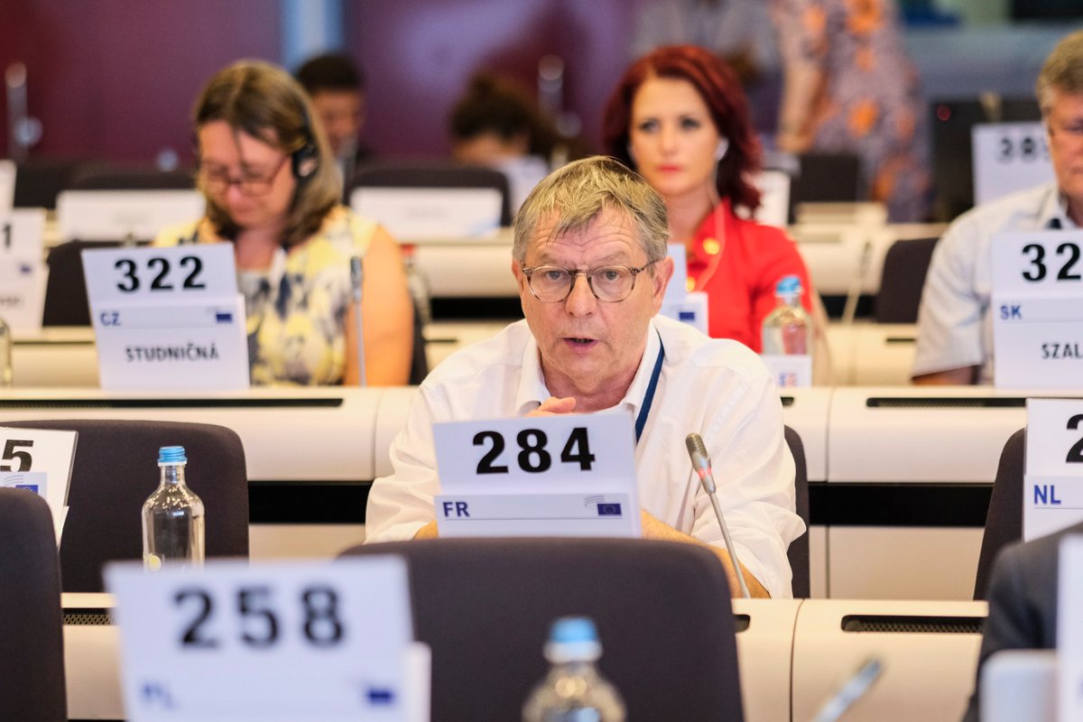 'We must no longer oppose integration but work together, speeding up reforms on fiscal and social to fight dumping and vote with qualified majority
We need a gradual process adapted to each country'

<a href="/christophequare/">christophe quarez</a>  #EESCplenary  <a href="/DorinRecean/">Dorin Recean</a> <a href="/MajlindaBregu/">Majlinda Bregu</a> <a href="/AnisaSubashi1/">Anisa Subashi</a>