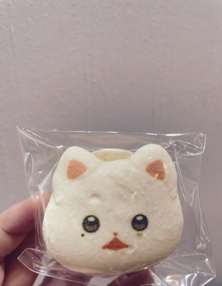 0712_O712's tweet image. 🔖 카페 러키더키
#WELCOME_TO_KITTYLAND 
늘 믿고 가는 인사이드님 생카! 올해도 역시 최고였어요! 2층에 사진들이랑 꾸밈도 모두 다 너무 예뻤고, 특전도 진짜 알차고 귀여웠어요👍마카롱 좀 더 먹을걸ㅋㅋ 럭드는 사정상 못했지만, 인성네컷도 찍고 정말 즐거웠어요:)늘 감사합니다❤️