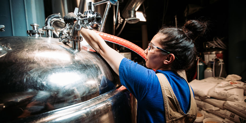 Enhance your career and connect with experts in the craft beer industry. Apply for the Brewers Association mentorship program fall cohort by July 17. brewersassociation.org/programs/brewe…
