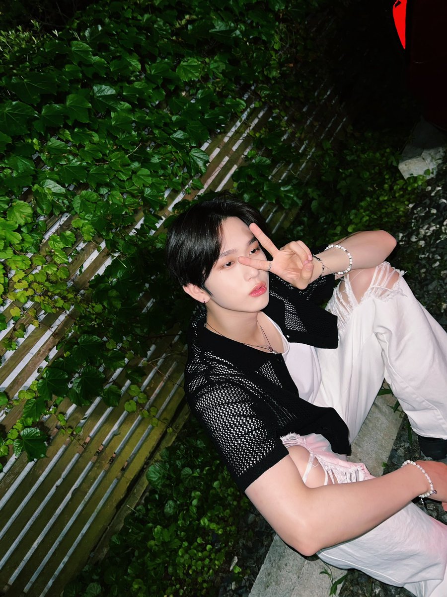 by_EPEX's tweet photo. [#백승]

물 많이 마셔요 제니수😍

#EPEX #이펙스 #BAEKSEUNG #백승 #백전백승 https://t.co/QhkDEx560p