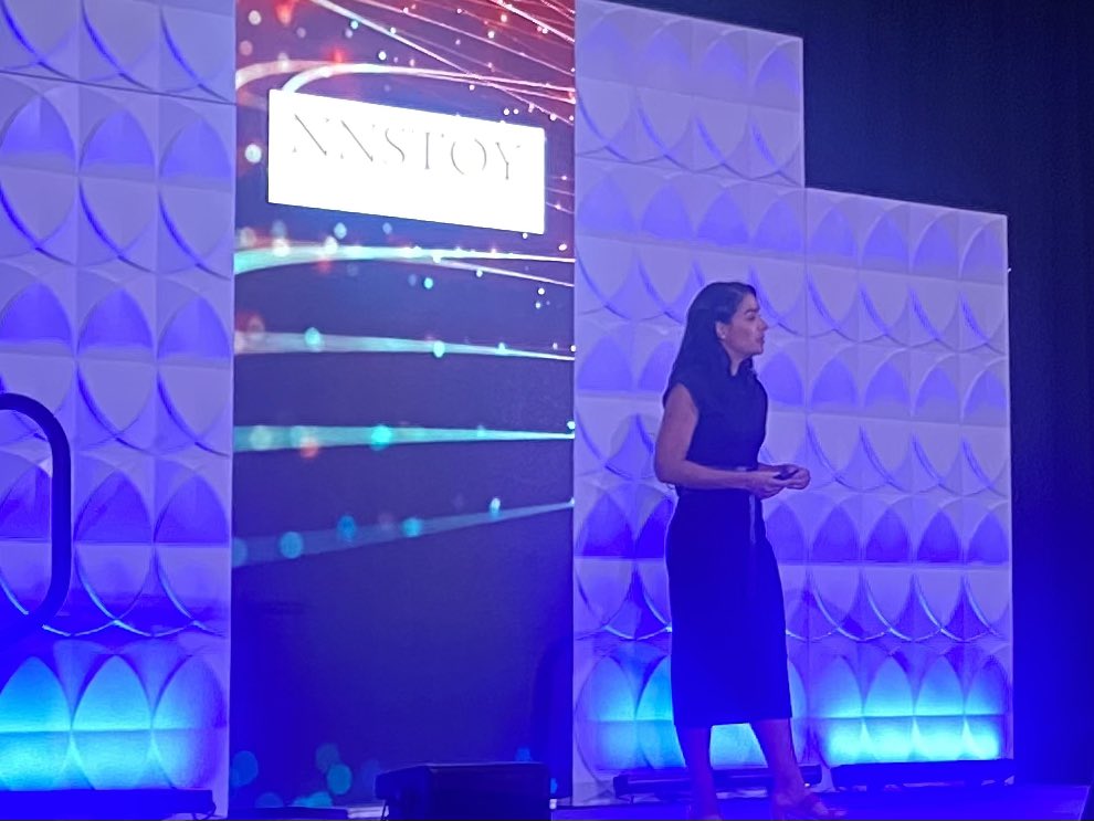 Allison Riddle tweet media