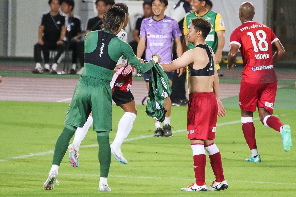 【激レア】湘南ベルマーレ 富居大樹選手 ユニフォーム 支給品 上下セット HATTRICK（ハットトリック）-選手の想いをファンへ届ける公式