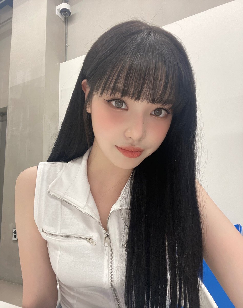 ADYA_official's tweet photo. [#채은] 🤍

#ADYA #에이디야 #CHAEEUN https://t.co/9ZV1RqY0wy