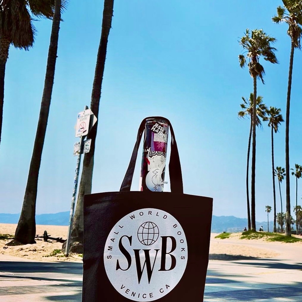 bagworksny's tweet photo. Our totes seem to be traveling more than we are this summer! 😅

Visit us at https://t.co/0cIDGb3WdX to get your own customized Manhattan totes in black! This style and color is now available in our unique brushed canvas! 

#totebags #promotionalproducts #silkscreenprinting #nyc https://t.co/0Ctrffis50