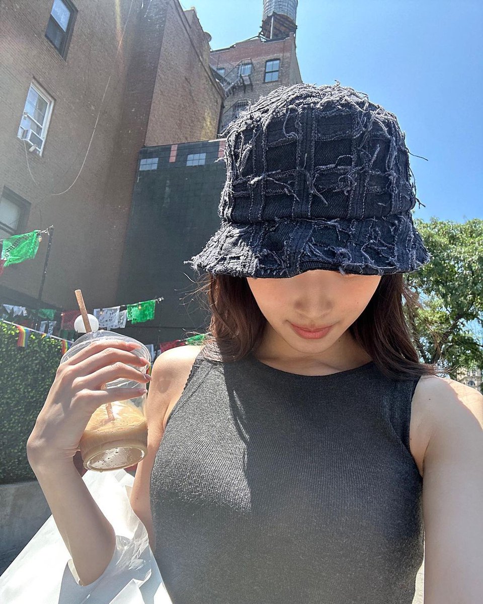 sanapics's tweet photo. sana instagram update https://t.co/1IwQNqNPsL