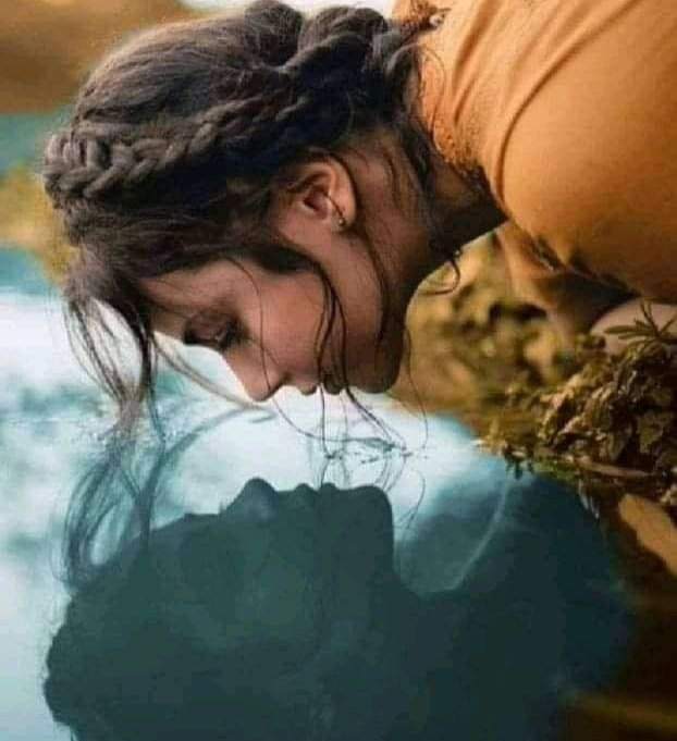 RehanaTabasum1's tweet photo. یہ کیا طلِسم ہے دریا میں بَن کے عکسِ قمر
رُکے ہوئے بھی تم ہی ہو، رواں دواں بھی تم ہی. #اپنی_زبان_اردو https://t.co/vjjte0Qtng