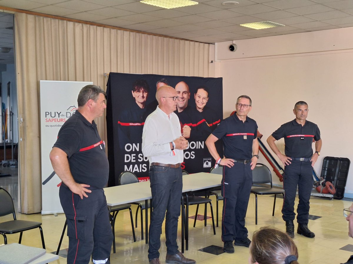 PompiersFR's tweet photo. #TDF2023 | Les sapeurs-#pompiers de France sur @LeTour, c'est aussi l'occasion de partir à la rencontre du réseau composé de 285 000 adhérents.  

Au programme de ces animations : présentation et temps d'échange sur les sujets qui font notre réseau. https://t.co/GPpbW6FmTO