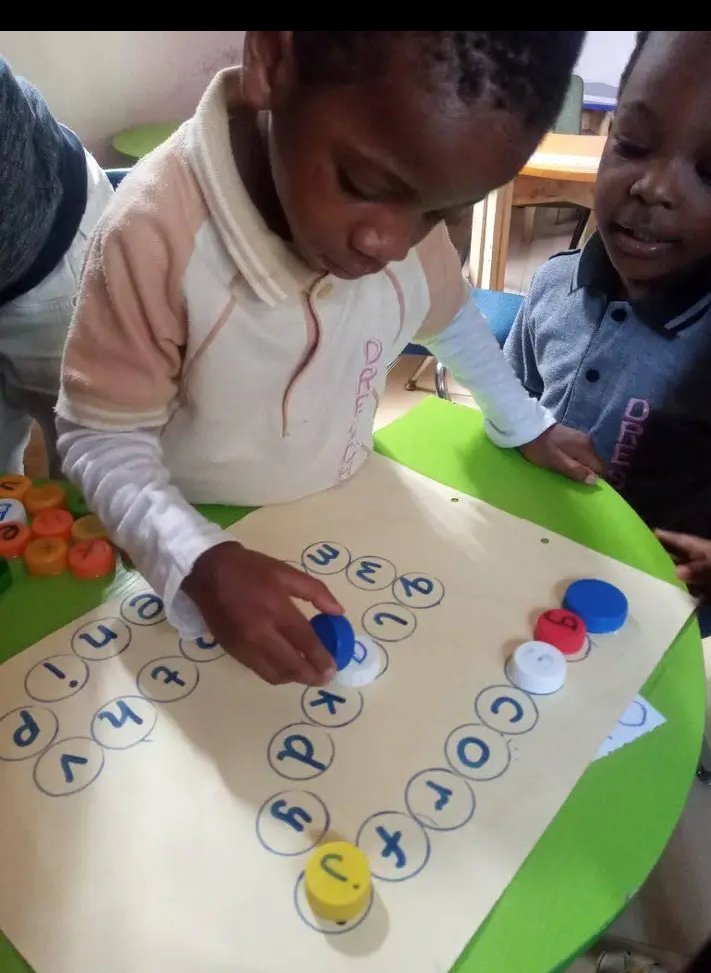 Goodyamara's tweet image. Different ways I  teach my toddlers sounds