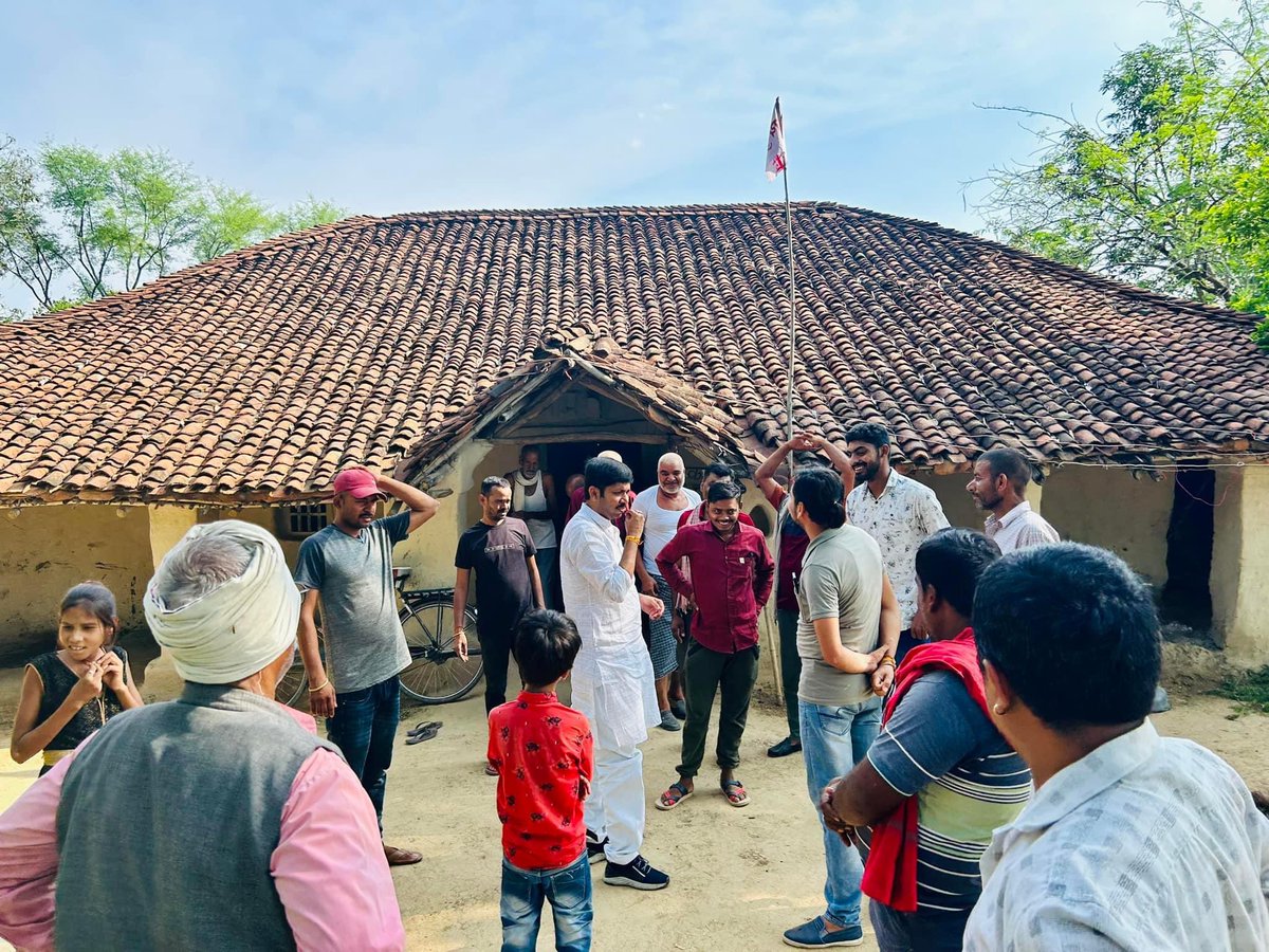 vivekgautam_bjp's tweet photo. 📌 देवतालाव विधानसभा क्षेत्र,ग्राम झलवार 

जनसंपर्क के दौरान अपनों लोगो के बीच पहुंचकर सभी से मेल-मुलाकात कर सभी वरिष्ठजनों का कुशल क्षेम जाना।

आपका निश्चल प्रेम और स्नेह मुझे शक्ति और सामर्थ्य देता है,आपका साथ सदैव बना रहे।
#devtalav72 #BJP4Devtalav #Vivekgautambjp https://t.co/5WHo0P8Hlz
