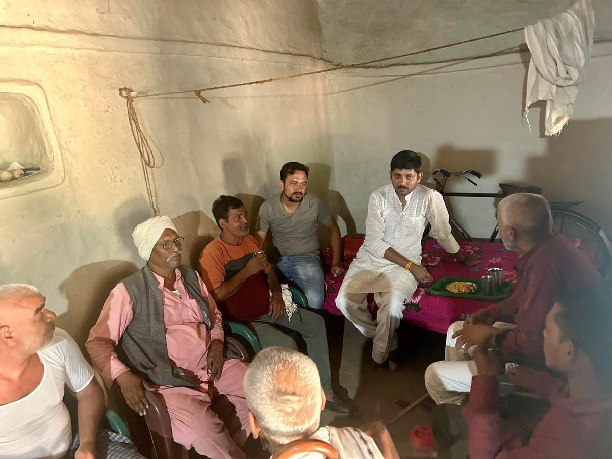 vivekgautam_bjp's tweet photo. 📌 देवतालाव विधानसभा क्षेत्र,ग्राम झलवार 

जनसंपर्क के दौरान अपनों लोगो के बीच पहुंचकर सभी से मेल-मुलाकात कर सभी वरिष्ठजनों का कुशल क्षेम जाना।

आपका निश्चल प्रेम और स्नेह मुझे शक्ति और सामर्थ्य देता है,आपका साथ सदैव बना रहे।
#devtalav72 #BJP4Devtalav #Vivekgautambjp https://t.co/5WHo0P8Hlz