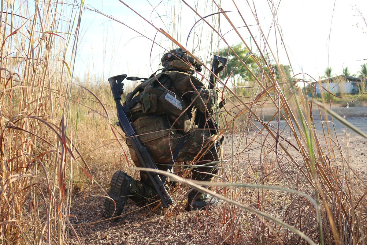 cmlexercito's tweet photo. 🔰 Centro de Adestramento - Leste (CA-Leste) conclui o período de apoio à 23ª Brigada de Infantaria de Selva (23ª Bda Inf Sl) na sua certificação como Força de Prontidão, em exercício realizado na região de Marabá-PA. #cmlexercito #exercitobrasileiro #forpron https://t.co/6D5Ojtc6Ep