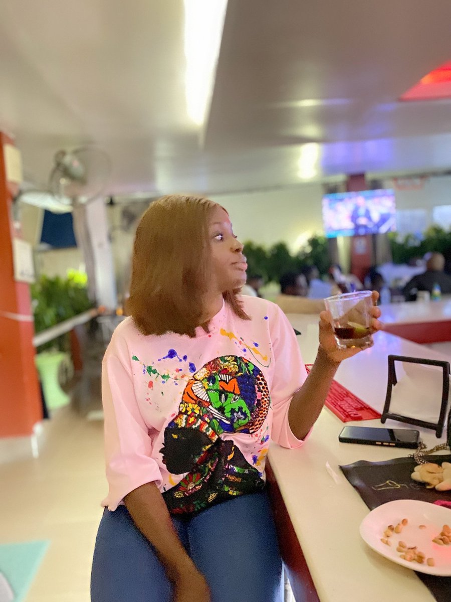 Guess what I poured inside cup like a biggie 😂😂😂😂😂