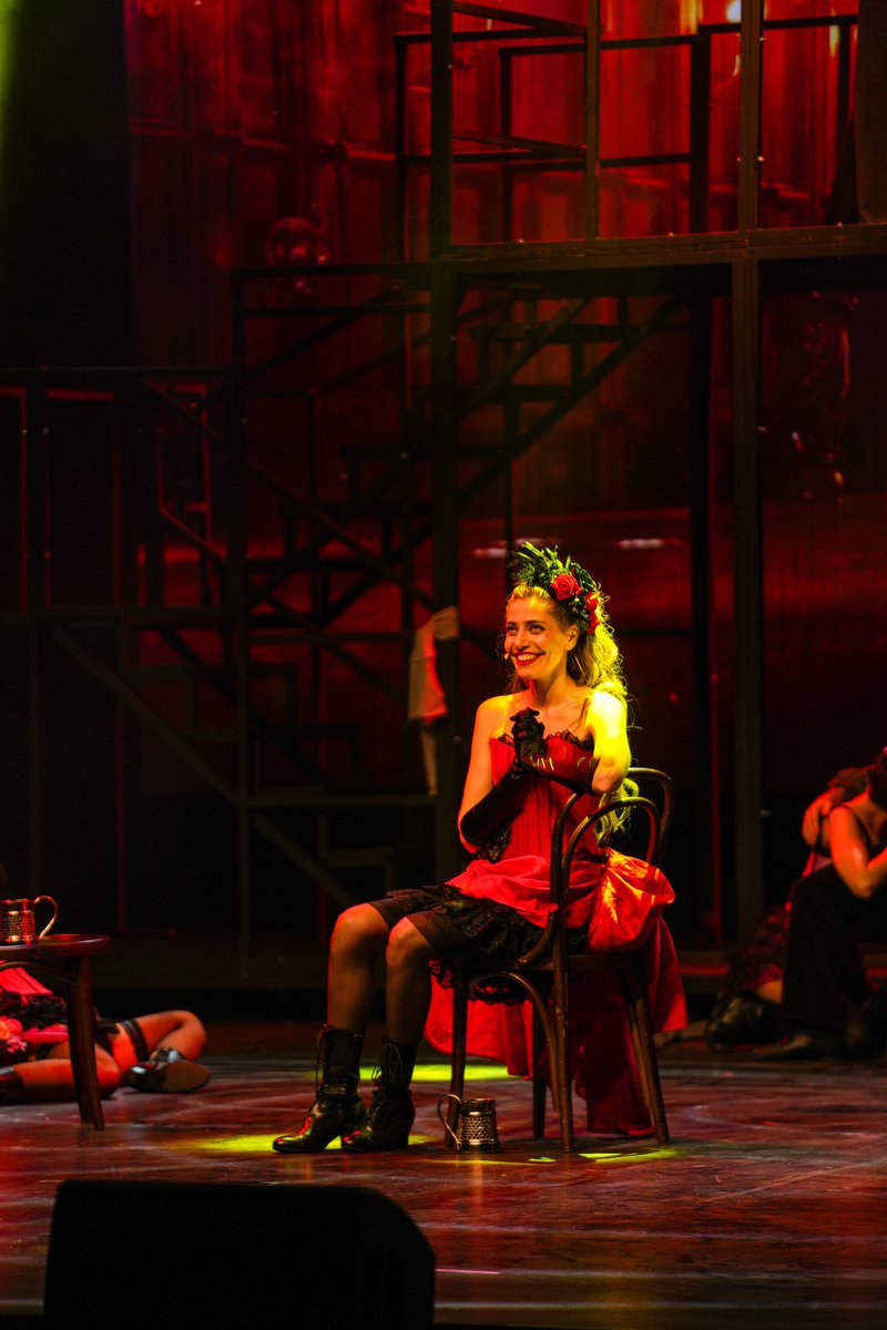 Mutluluğumun resmidir 😍

#Jekyllvehyde #JekyllandHyde #OznurSerceler #LucyHarris