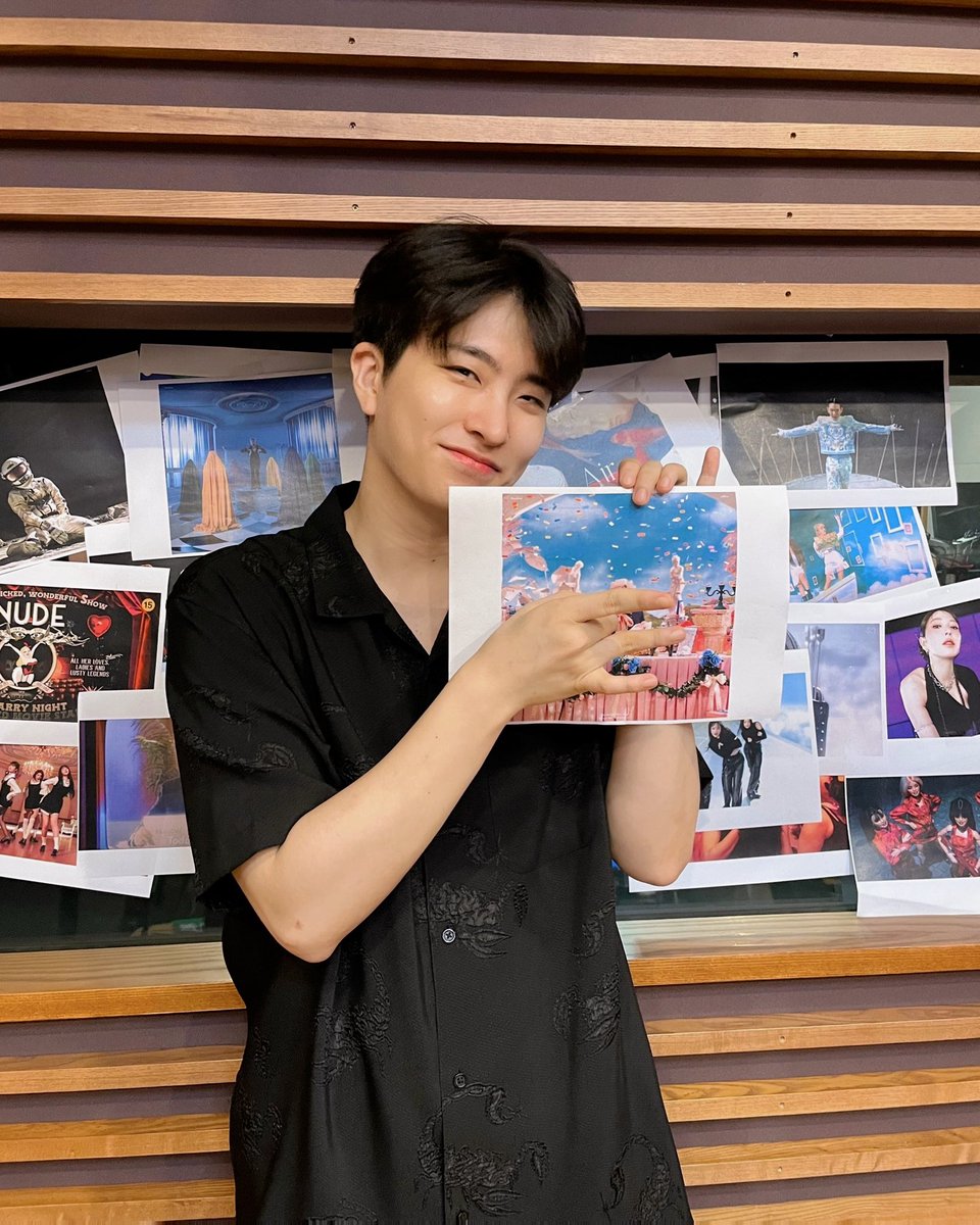 🦦친친🦦

손승희 감독님의 작업물 중에서
배미를 발견한 달디 💚 방갑다 칭구야 💚

#MBC #RADIO #GOT7영재의친한친구 #친한친구 #친친 #달친친 #달디 #GOT7 #갓세븐 #영재 #YOUNGJAE