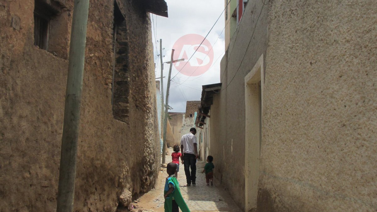 addisstandard's tweet photo. #Ethiopia: #Harar city, the capital of the #Harari Regional State in Ethiopia, has been registered as a member of the Organization of World Heritage Cities (#OWHC), becoming the first sub-Saharan Africa city, according to regional communication bureau.
Ordin Bedri, President of Harari region, signed the registration of Harar city as the member of OWHC in the city of #Quebec, #Canada.
The ancient city the Jugol wall which is inscribed by UNESCO as world heritages is. It was built between the 13th and 16th centuries. Home to 82 mosques, Harar, is also widely considered as the forth Islam holy city worldwide.
Click here to read about the Harari people by @_YusufAli - https://t.co/P1sHgWkLAS