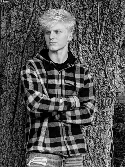 YLLancaster's tweet photo. Tonight in our Seniors Share series Trace is up! Don’t miss it!

8pm @ the Bohl house https://t.co/KIHV0w5NPO