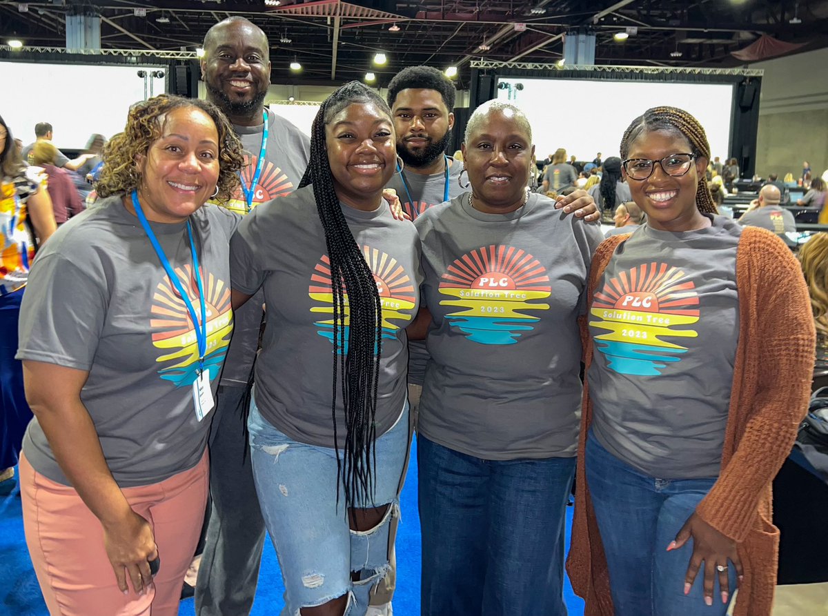 CoachMcKissic's tweet image. Creekside High leaders wrapping up an inspiring journey at the final day of the PLC at Work institute. Equipped with new strategies and insights, they are ready to empower their staff and transform student learning. #PLCatWork #LeadershipMatters #EducationTransformed @DrTAGAwak