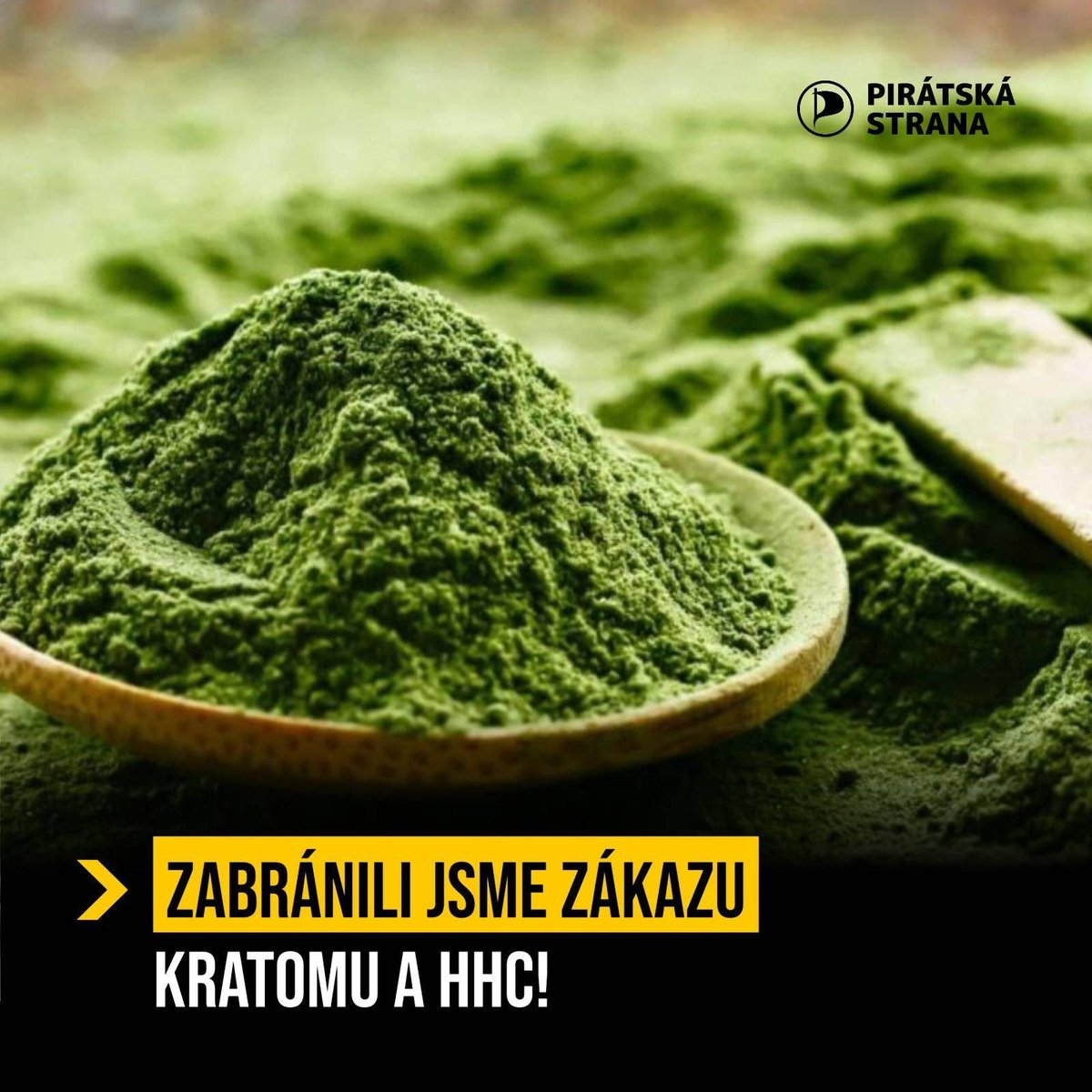 PiratskaStrana's tweet photo. Již dávno se ukázalo, že tupá prohibice není řešením. O tom se nám podařilo přesvědčit i naše koaliční partnery na dnešním jednání vlády. Kratom ani HHC tak NEBUDOU zařazeny mezi zakázané látky. Místo toho bude kladen důraz na větší ochranu dětí i dospělých uživatelů. https://t.co/xKSG5y0iSW