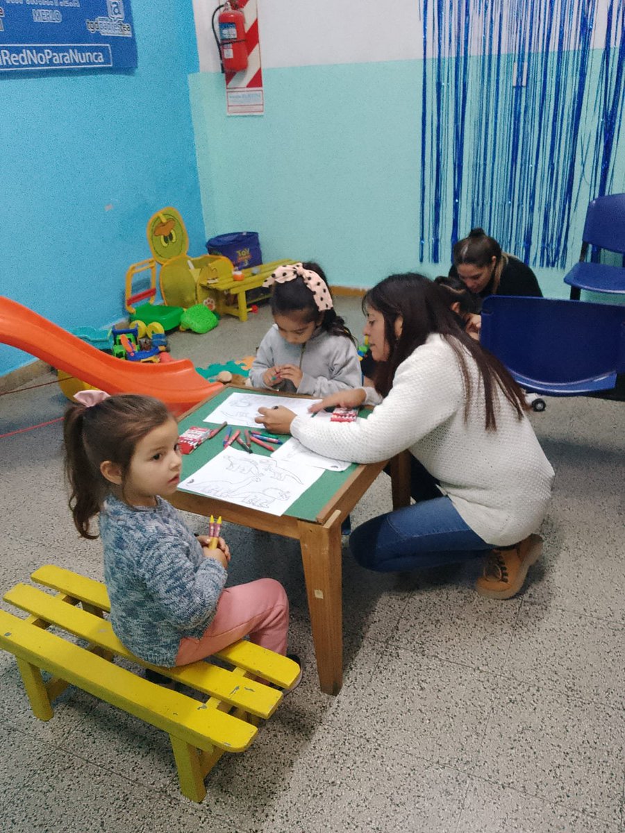 TgdpadresteaRed's tweet photo. Mi Amigo Dino, Nodo Merlo.Martes de 10 a 16 hs psicopedagogía y estimulación temprana.Jueves de 10 a 16 hs estimulación temprana,psicomotricidad y terapia ocupacional.Sábados de 10 a  16 hs recreación psicólogía,psicopedagogía,apoyo escolar y grupo de contención adolescentes🦖💙 https://t.co/mEukHClhmc