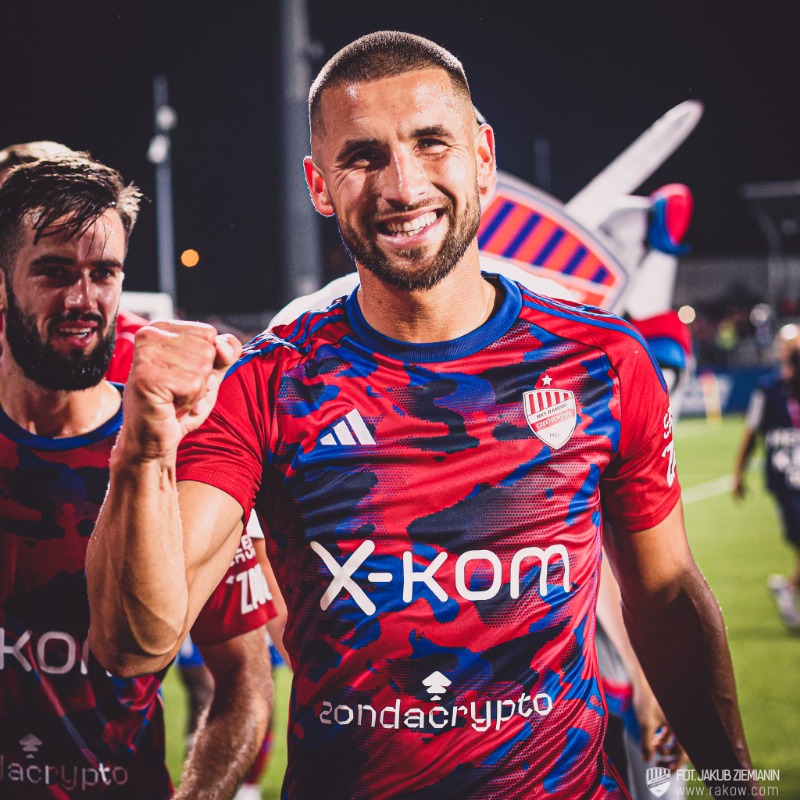 Rakow1921's tweet photo. 🗣 Posłuchajcie wypowiedzi Łukasza Zwolińskiego, Fabiana Piaseckiego i Bena Ledermana po pierwszym meczu z Florą!
#RCZFCF | #UCL