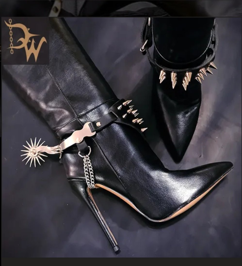 MisstressAx's tweet photo. OMG I needed these for my slaves and subs ASAP.. love love love them 👌💋👠 https://t.co/0U2p0ag0EQ