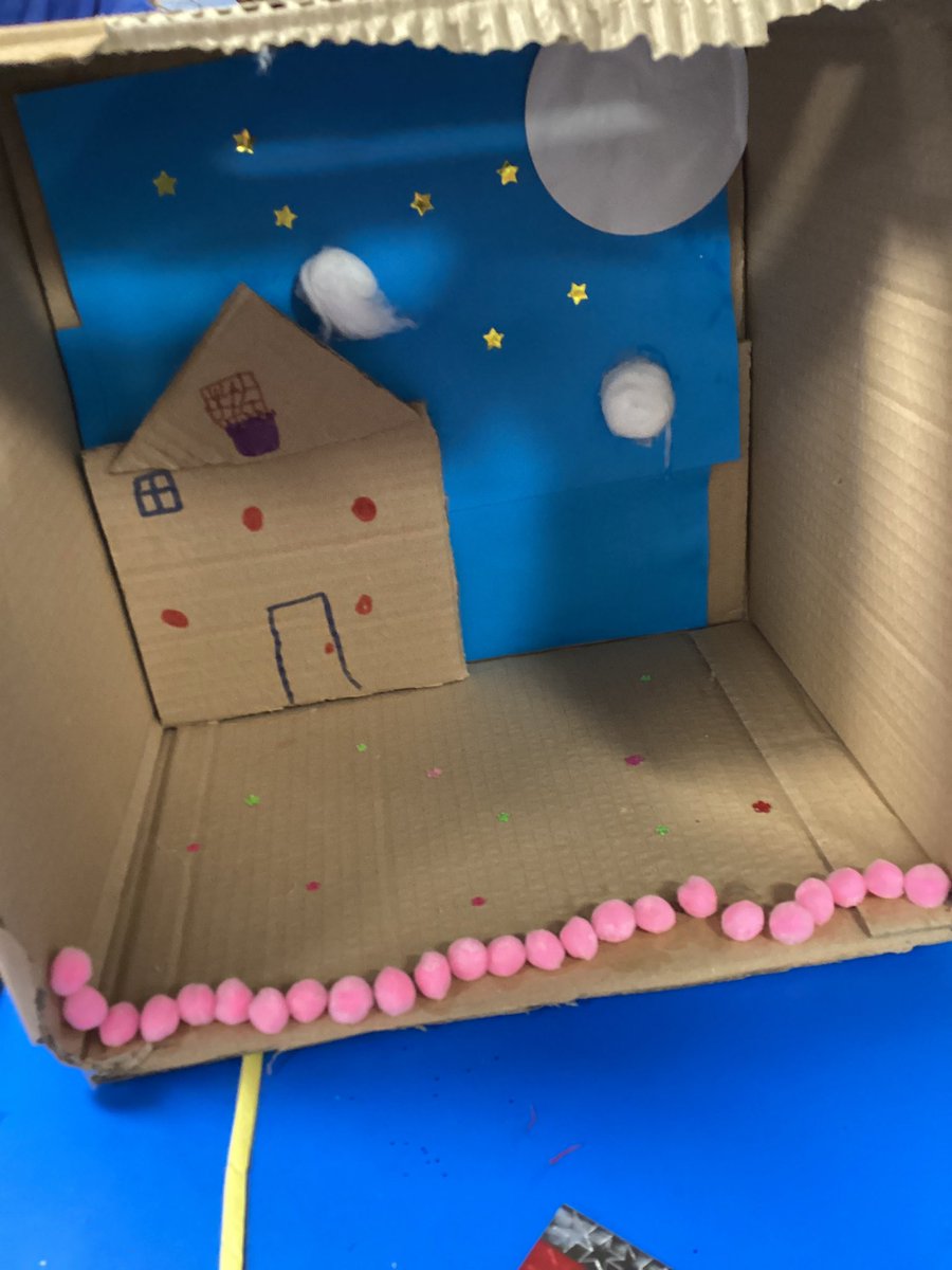 rufforthschool's tweet photo. Class 2 have had a wonderful DT day! This morning they designed their own theatre and have spent this afternoon making them! π #RPSDT https://t.co/jyBgtDdIFu