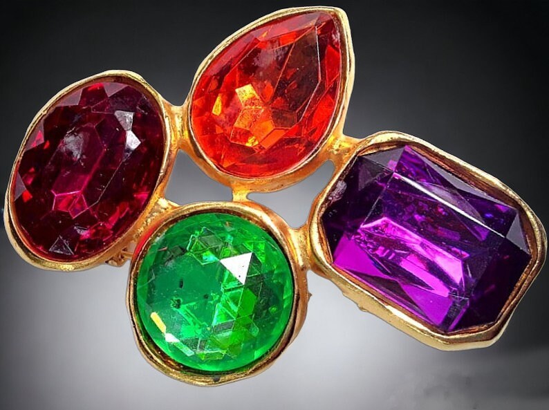 renaissancefai's tweet photo. Jewel Tone Mogul Brooch, Multi Color Geometric Glass, Gold Tone, Vintage https://t.co/yvcC0Chpjn #rainbow #geometric #gold #women #glass #avantgarde #multicolorbrooch #mogulmughal #geometricshapes https://t.co/1vXF7Ha9Jx