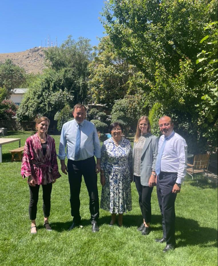 NorwayinAFG's tweet photo. Productive meetings with SRSG Otunbayeva, diplomatic missions, IRC Afghanistan, and civil society incl @serajMahbouba in Kabul. Discussed restrictions on women��s rights, the humanitarian and security situation, and the need for inclusive governance. https://t.co/IqymwzNKeA