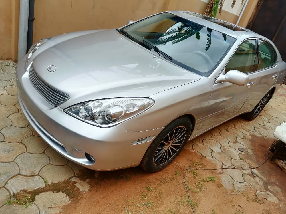ElysiumErnest's tweet photo. ✅Es 330
✅Very clean
✅Silent engine
✅All components are intact
✅Buy and drive
✅Price 3.2million
✅Location : Anambra
#Obidients #Anambra #DisqualifyTinubuNow #osimen #swealee #nigeria #rerun
@spiriitual @LawrenceOkoroPG https://t.co/RXLDOdTUMA