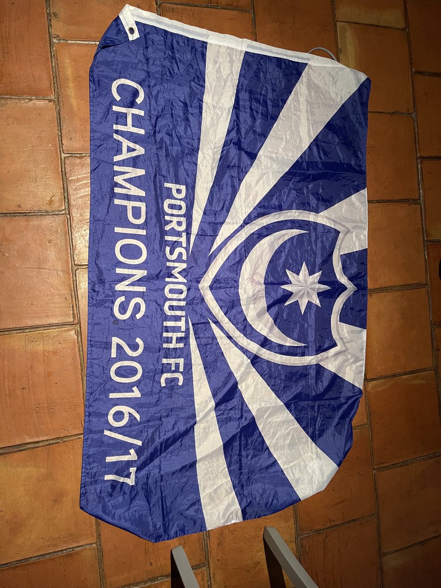 pompeystone's tweet image. Left outside ‘Harp n Shamrock’ in Spain. Can’t bear the thought of not returning to its owner in case it’s ‘lucky’ (we fkn need it) or ‘sentimental’. Pm if your DNA matches 😎