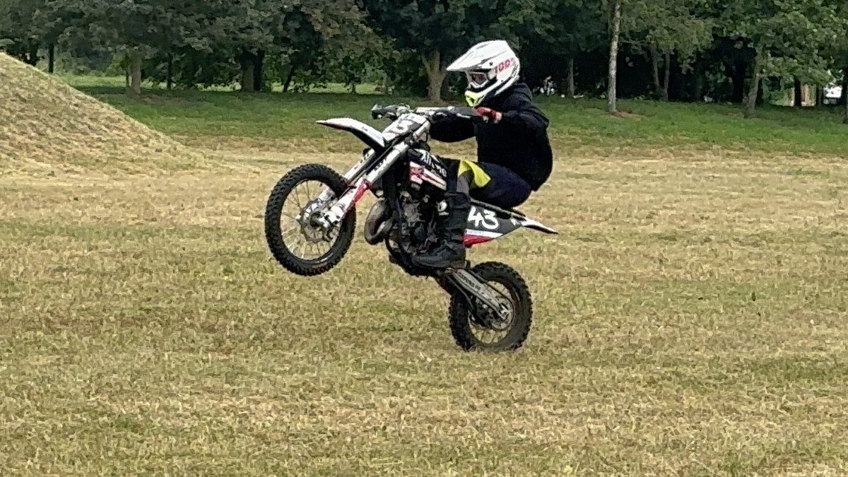 RDHRacing's tweet photo. Wheelie Wednesday 🙂 https://t.co/AHMSpswOYb