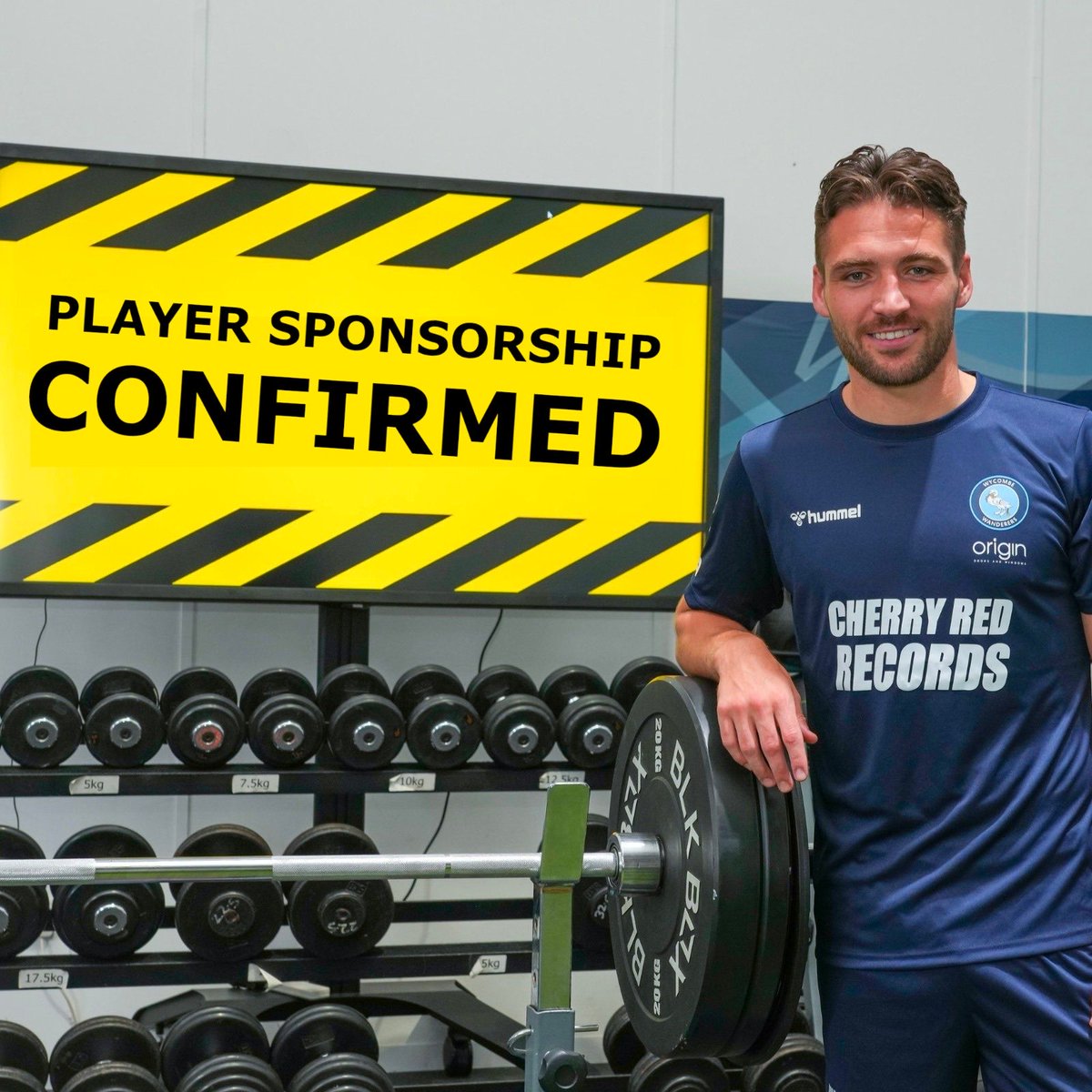 GrahamAuld1984's tweet photo. Stu ⁦@sharedcreative⁩ and I are happy to be sponsoring ⁦⁦⁦@lukeleahy⁩ ‘s home shirt for his 1st season with ⁦⁦@wwfcofficial⁩ - exciting signing for the blues, go well Luke! #StuDoesTheDesign https://t.co/pt8NSxSmi5