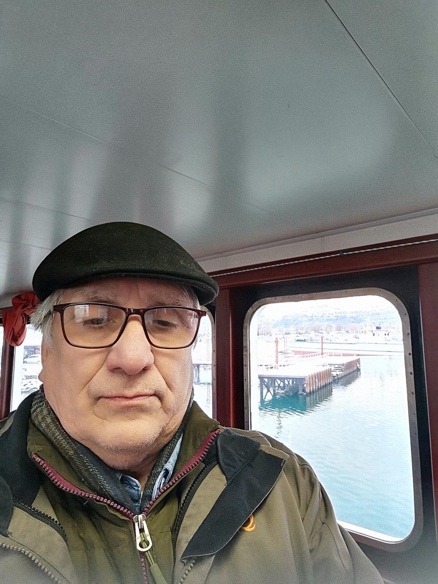 AndradeveraP's tweet photo. Viajando desde Puerto ingeniero Ibáñez, región de Aysén https://t.co/WIHvEQnTse
