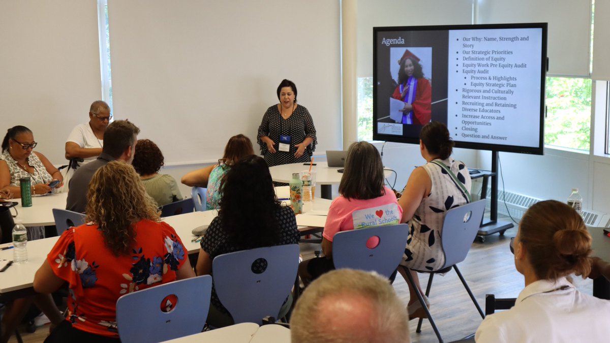 CPS_Chelsea's tweet photo. From Equity Audit to Action 

The CPS District Leadership Team presenting at #MASSEI2023 @massupt https://t.co/jQ7hPfeSad