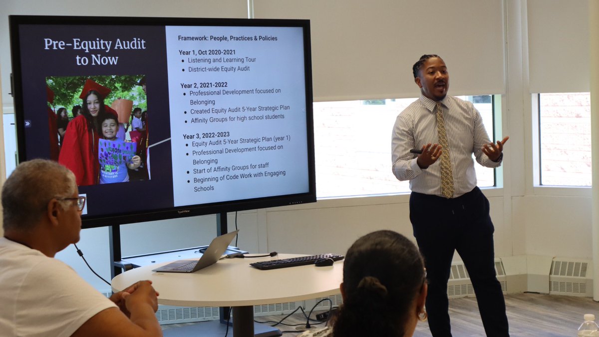 CPS_Chelsea's tweet photo. From Equity Audit to Action 

The CPS District Leadership Team presenting at #MASSEI2023 @massupt https://t.co/jQ7hPfeSad