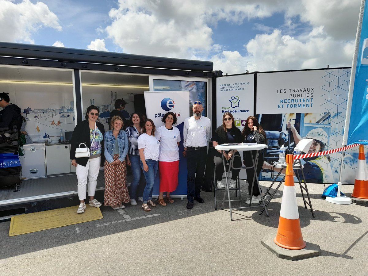 #tousmobilises  #avecPoleEmploi   Pôle Emploi #gravelines ,le <a href="/GeiqBtpHdf/">GEIQ BTP HDF</a> , @btpcfa  et  La Fédération Nationale des Travaux Publics <a href="/FNTP_info/">Les Travaux Publics</a> organise sa Tournée des Plages afin de faire découvrir les métiers des travaux publics. <a href="/eric_descheyer/">Eric Descheyer</a> @SophiePalisse <a href="/BertrandRingot/">Bertrand Ringot</a>