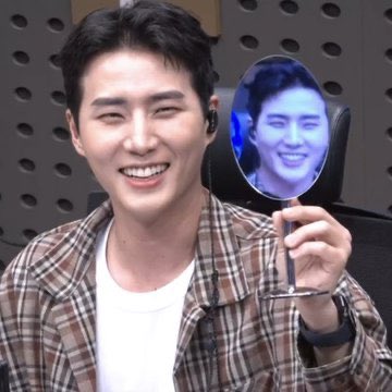 Day6_RGB's tweet photo. 나에 작(지않)은 아기 개그맨.. https://t.co/9EYSpNaj5m
