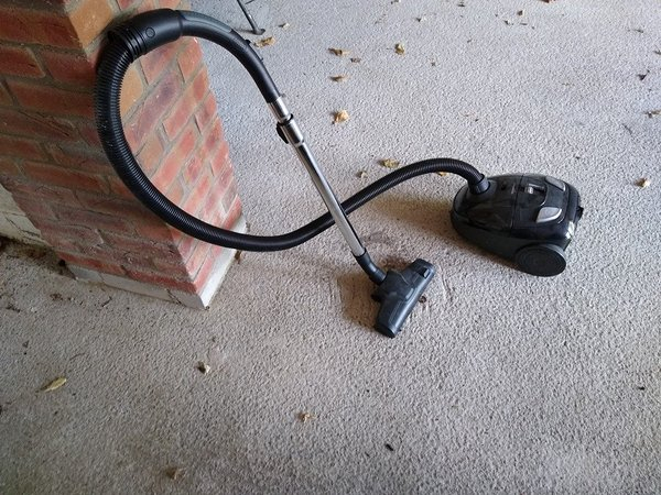 BreconHayFreegl's tweet photo. OFFER: Vacuum Cleaner (Kington HR5) https://t.co/9j3KrrqrQC https://t.co/lZDBksPODI