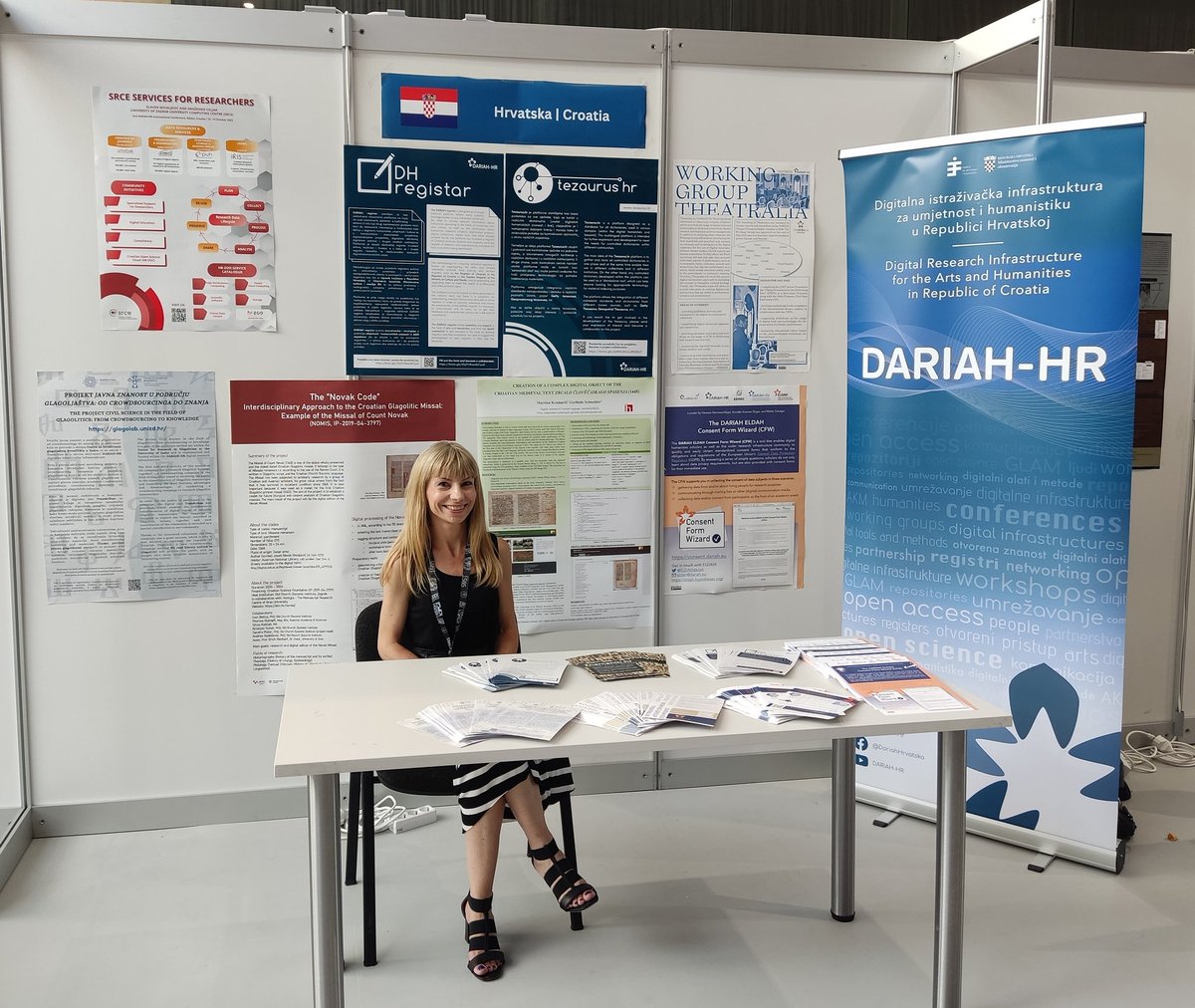 @DariahHr Croatian projects and activities represented at the Croatian embassy stand! @DH2023Graz #DHcollaboration @koraljkak @SrceHr @marijanazd @TheatraliaWG #tezaurusHr #DHregistar