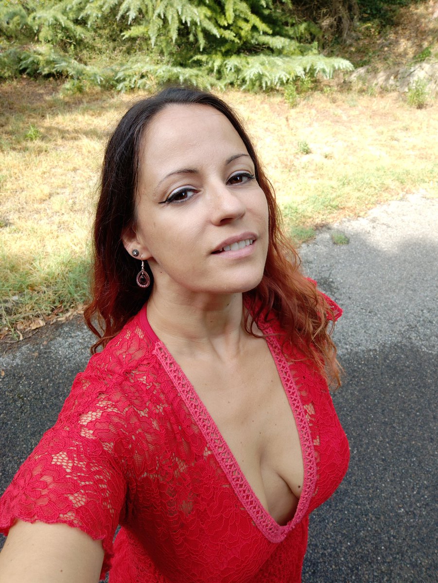 LadyEsse26's tweet photo. Bon mercredi mes loulous 😘
Tu préfères la 1 ou la 2 ?

🔞https://t.co/5LD2NGDnRL

#swame #swamegirl #ladyesse #SummerVibes https://t.co/mlaGbSkXYK