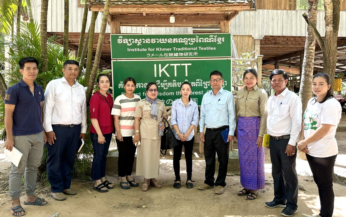 IKTT_official's tweet photo. ここ数年で、カンボジア内での知名度がやっと上がってきたIKTT。カンボジアの偉いさん方や、カンボジア内で知名度のある人が、続々と訪れるようになってきました。 https://t.co/csVhHOvG0E