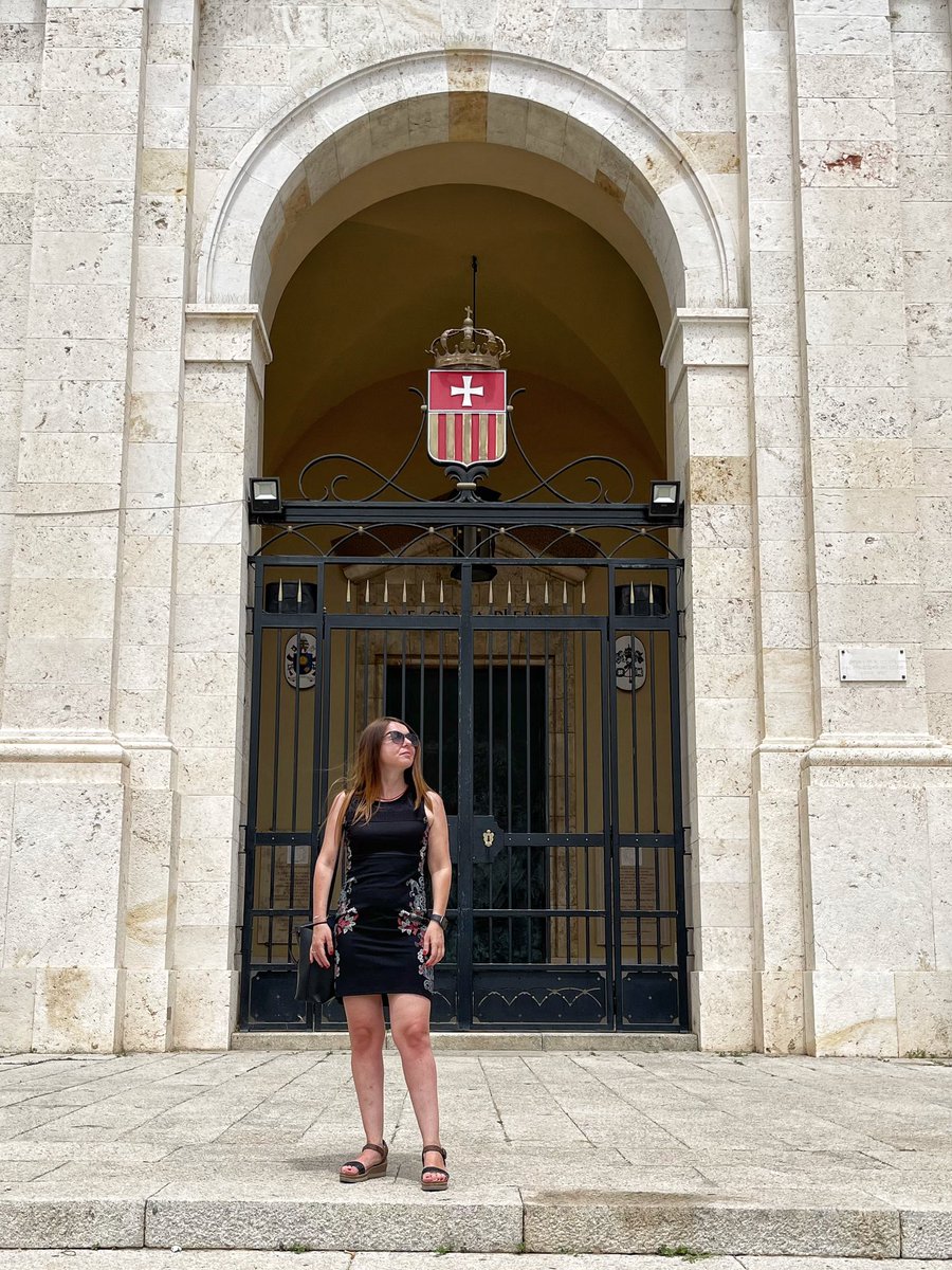 ele_tourism's tweet photo. 🔖 Alla fine del XVIII sec. venne rielaborato in stile #neoclassico dell’architetto Giuseppe Viana.
💣 Durante la seconda guerra mondiale l’edificio subì gravi danni dovuti ai bombardamenti e per questo venne ristrutturato tra il 1947 e il 1960 e nuovamente nel 1998. https://t.co/AvkYtg8TmG