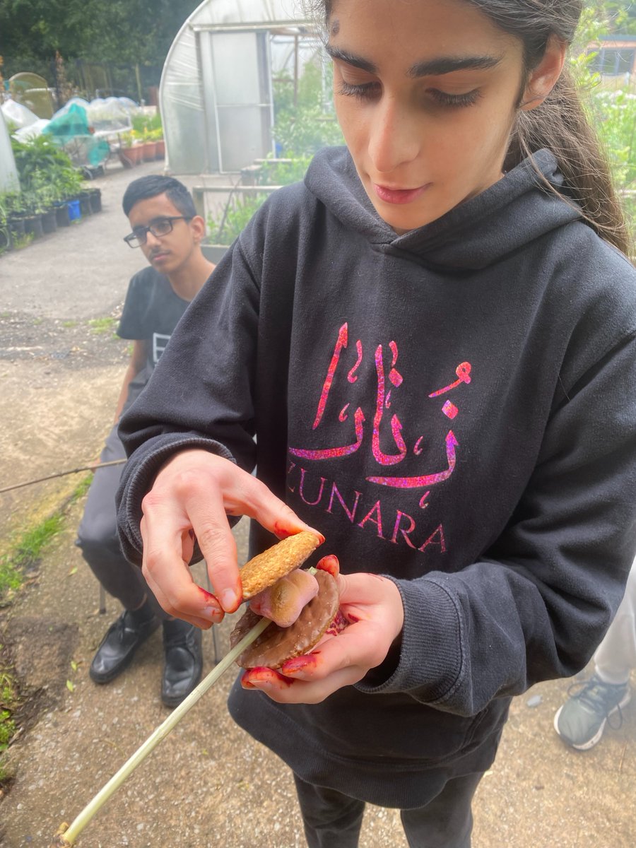BCOldham's tweet photo. It was Reward Week for our Horticulture students and Miss Rawthorne has stated: "I am so proud of the work produced from all the group this year.  They have grown as a team and have learnt many new skills along the way.  You have smashed it!" #proudtobeblue #hotmarshmallowbiscuit https://t.co/RU7KBWHPYk