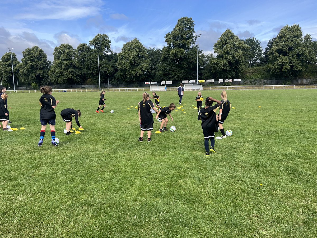 Etone PE Department tweet media