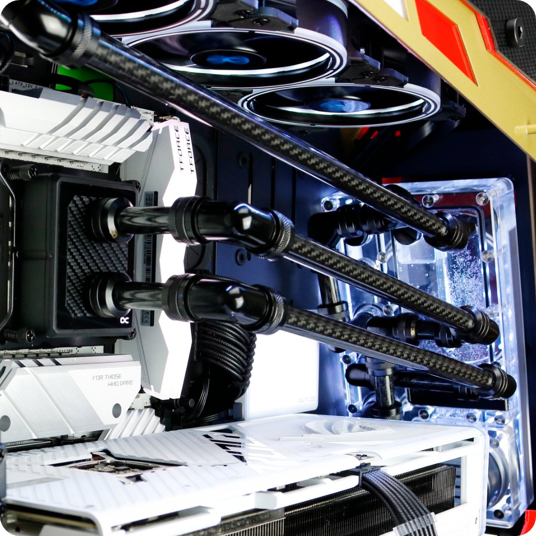 alphacool's tweet photo. In homage to the #Ducati Panigale V4R, the @IEMMODDING have created a unique #PCmod 🏍 Matching the sporty look, the #carbon #hardtubes fit perfectly into this #build 😎#alphacool #moddingpc #pcbuild #watercooledpc https://t.co/oQEb8MM2JM