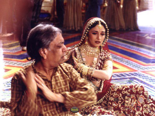 “After Madhuri Dixit, I don’t find any actress capable of performing classical dancing flawlessly.” - Pandit Birju Maharaj

#21YearsOfDevdas