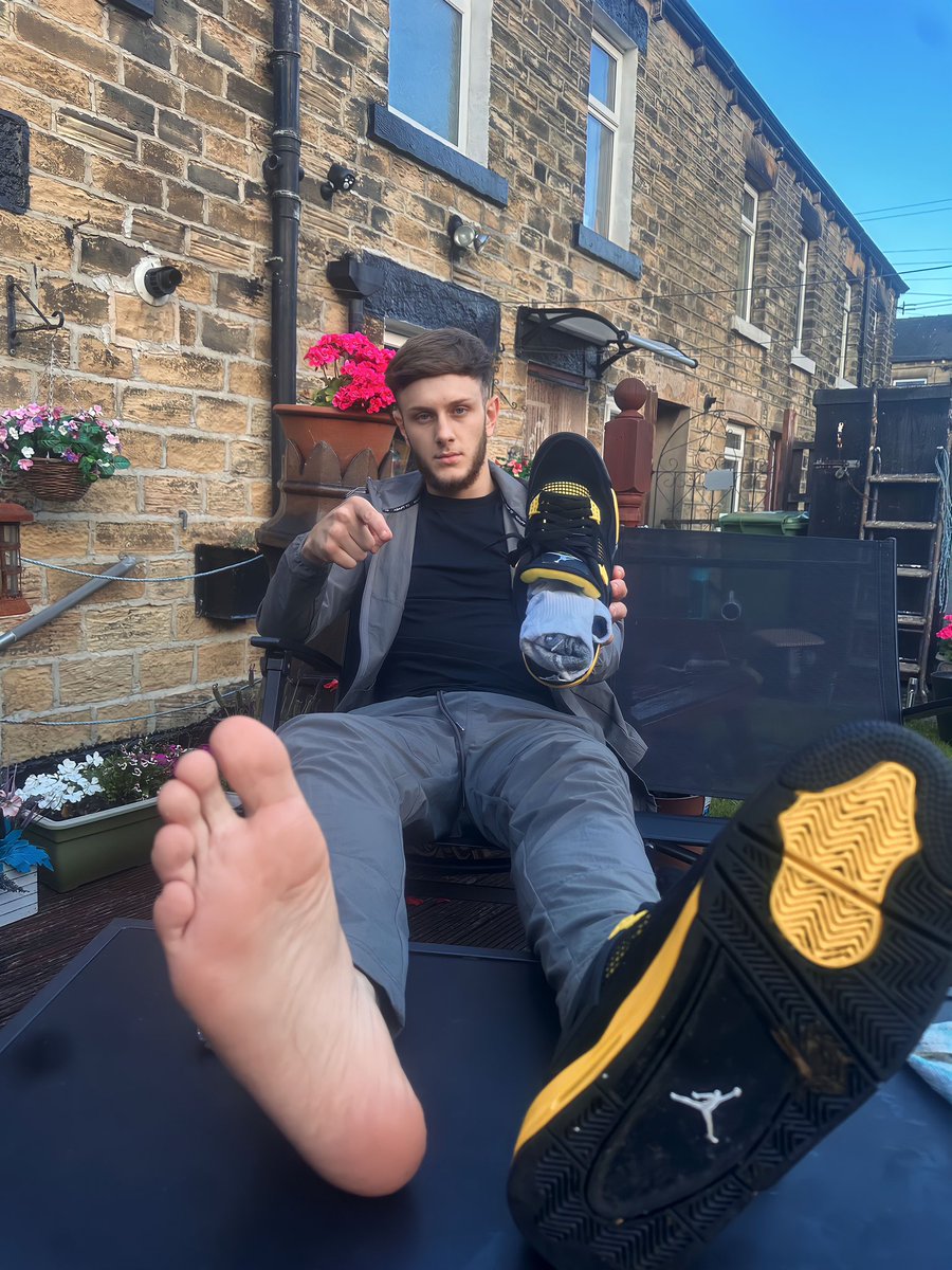 charliebex20's tweet photo. You know what day it is. So you know the drill by now🤑 Open up wish tender and get your taxes sent over⬇️

https://t.co/2hubNHTUtN

King has bought some fresh Jordan’s if you wanna reimburse me £300 to my WT or Revolut. 

The time has come to step up🧏🏽 #findom #cashmaster https://t.co/R4cwyrt7PC